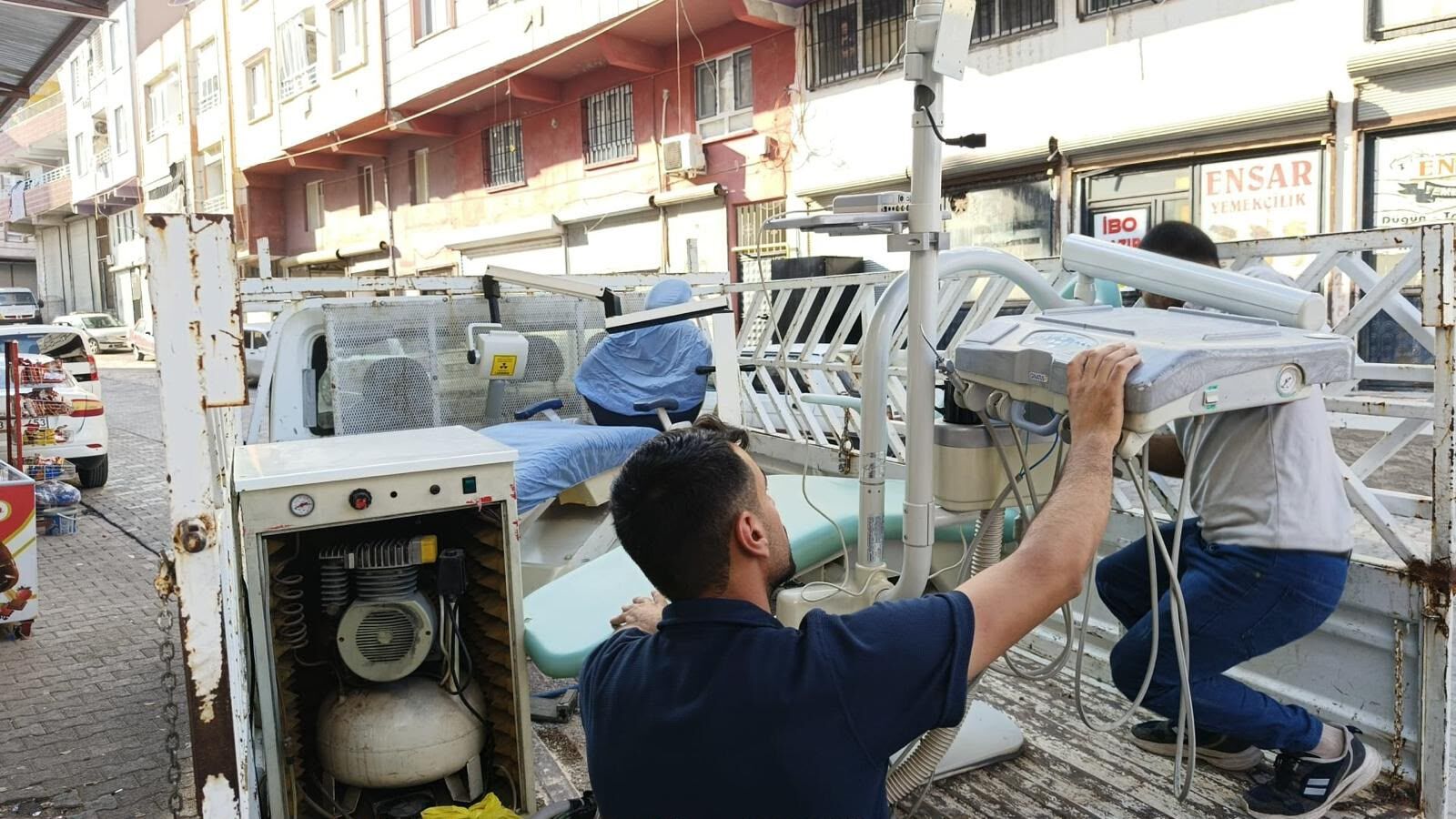 Şanlıurfa’da Ruhsatsız Diş Tedavisine Baskın 2 İş Yeri Mühürlendi2