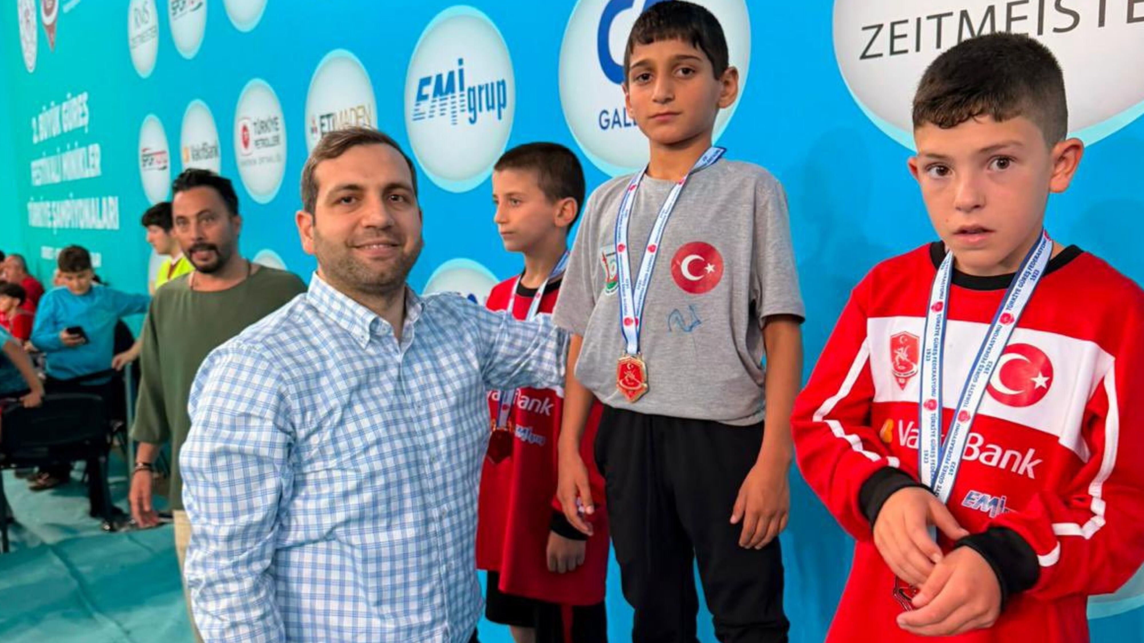 Şanlıurfa'nın Minik Pehlivanları Türkiye Şampiyonu Oldu-1