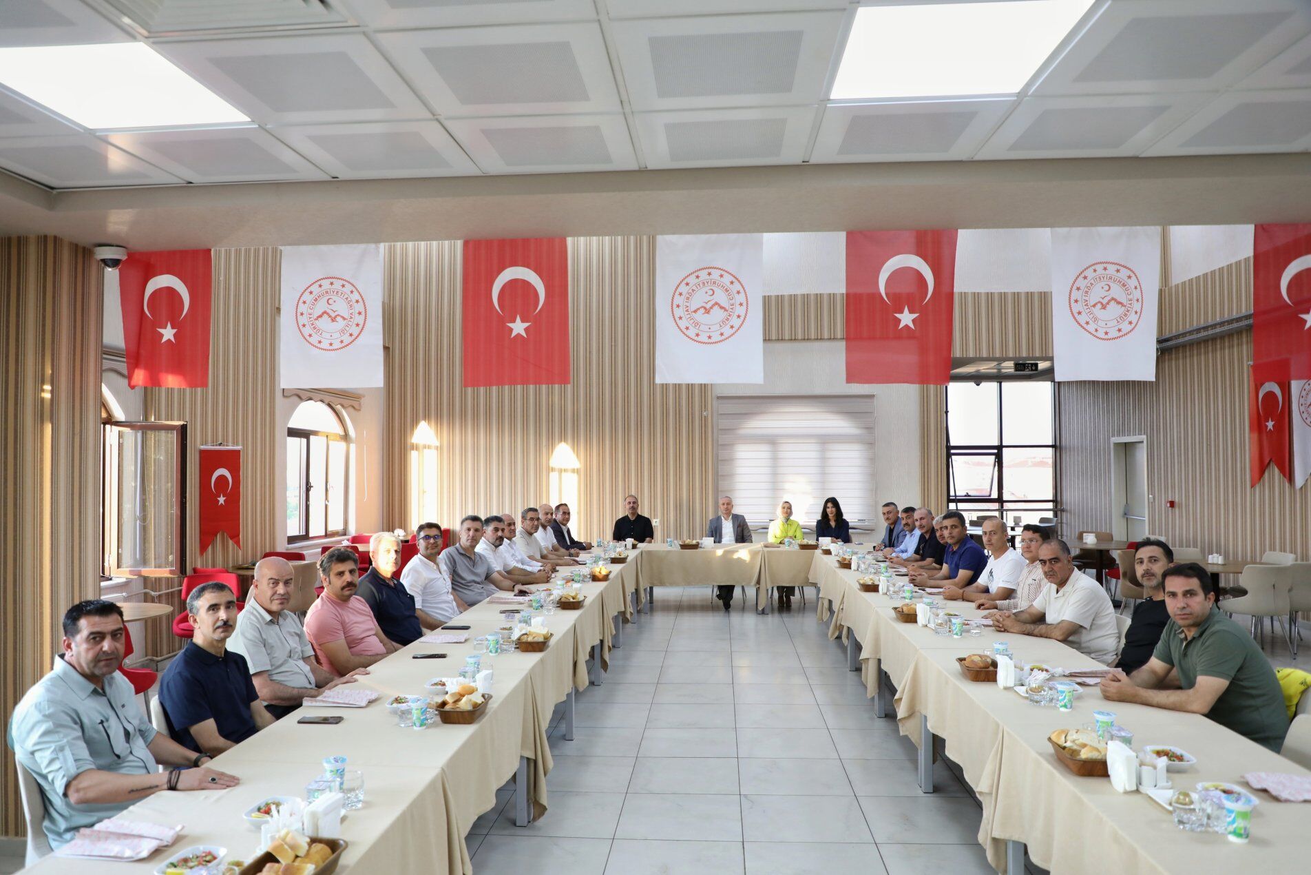 Şanlıurfa’nın Yeni İl Milli Eğitim Müdürü Hasan Kökrek Ağrı’ya Veda Etti (2)