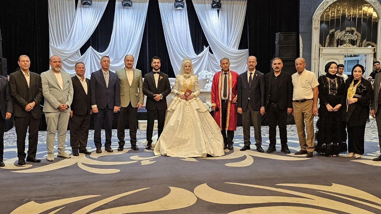 Şehit Abdülselam Halat'ın Ailesinde Buruk Sevinç Yeğeni Elif Halat Dünyaevine Girdi