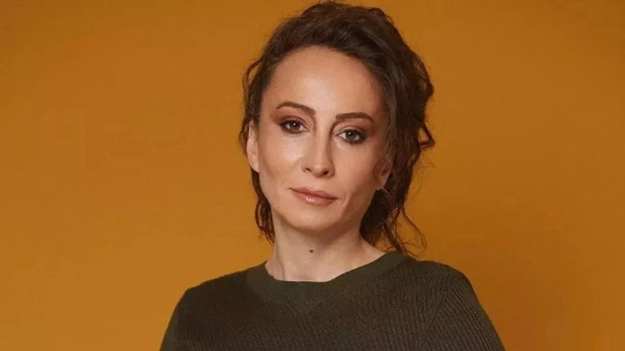 Sezin Bozaci Kimdir
