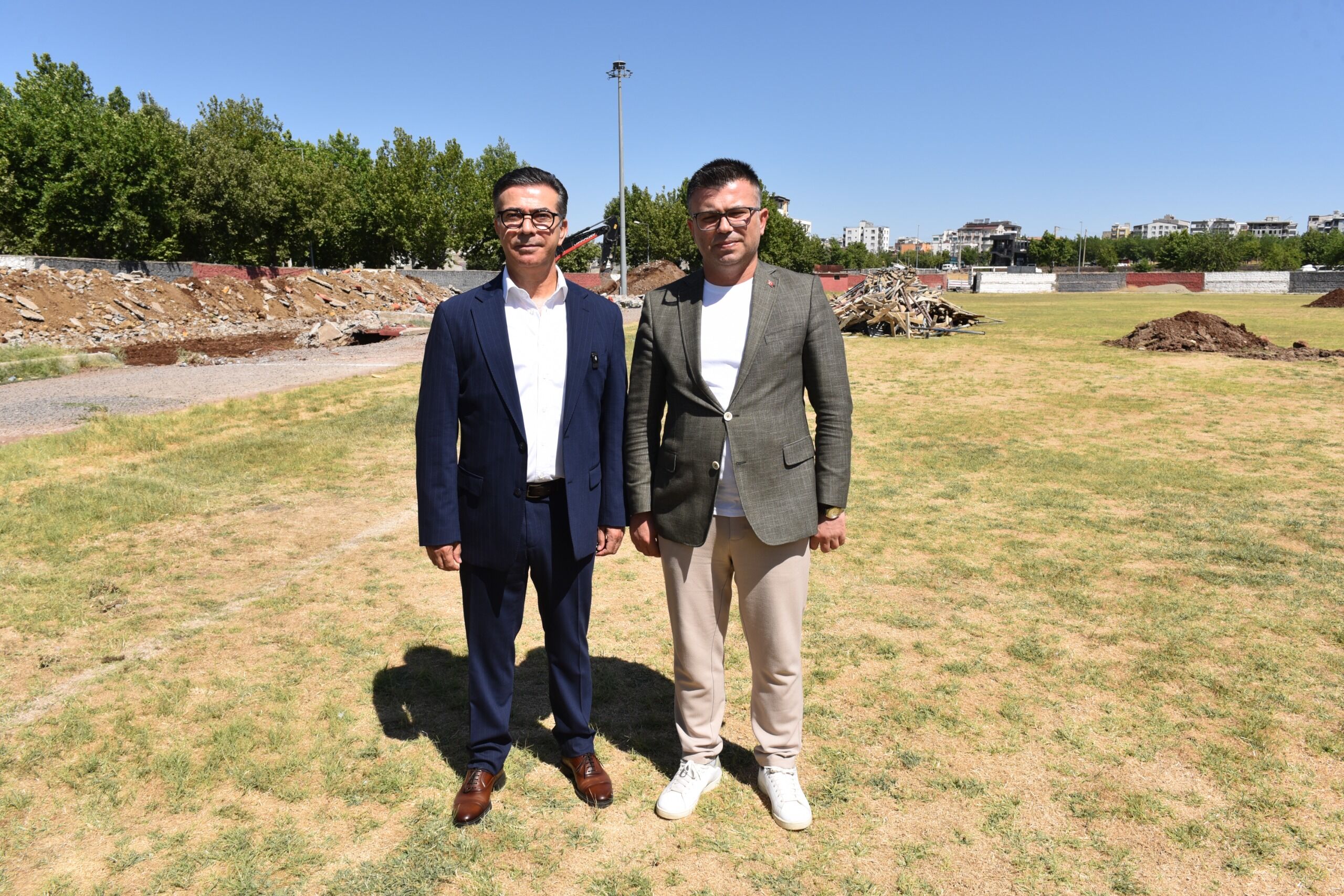 Siverek Firkan Tüysüz Şehir Stadyumu Yenileniyor