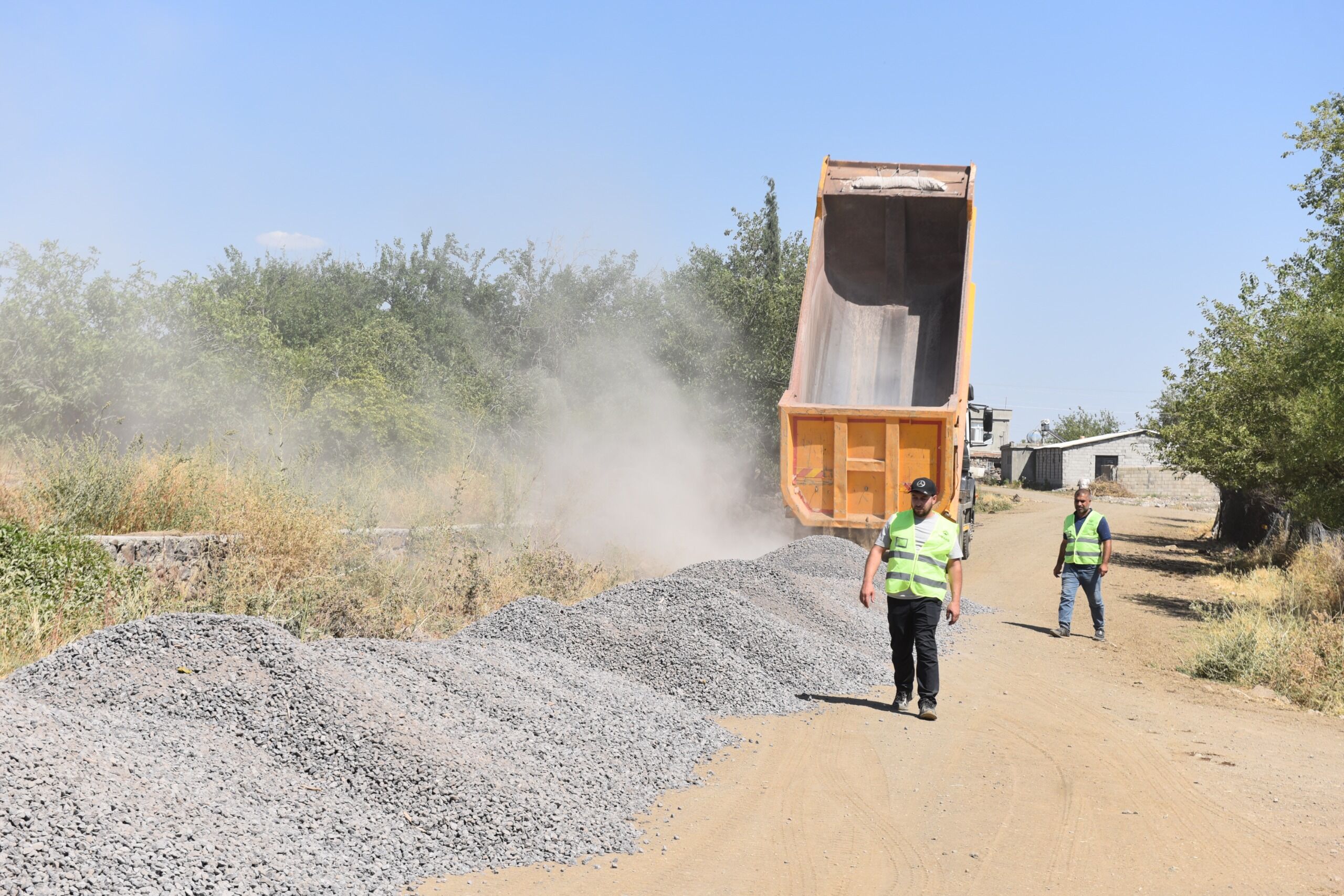 Siverek Kırsalında Yol Seferberliği İki Mahallede Çalışmalar Hız Kazandı1
