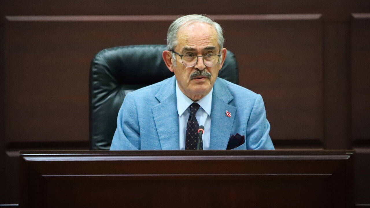 Yılmaz Büyükerşen Kaç Yaşında
