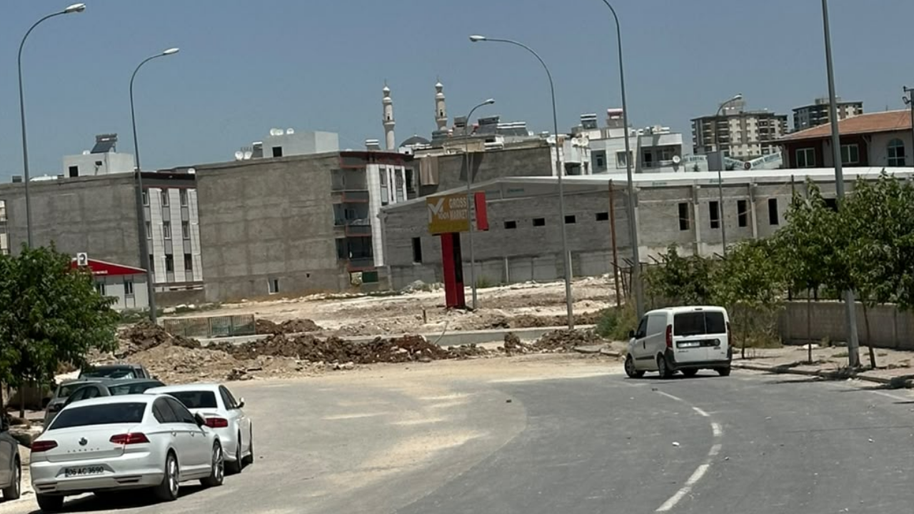 Yol Çalişmalari Esnafi Mağdur Etti̇2