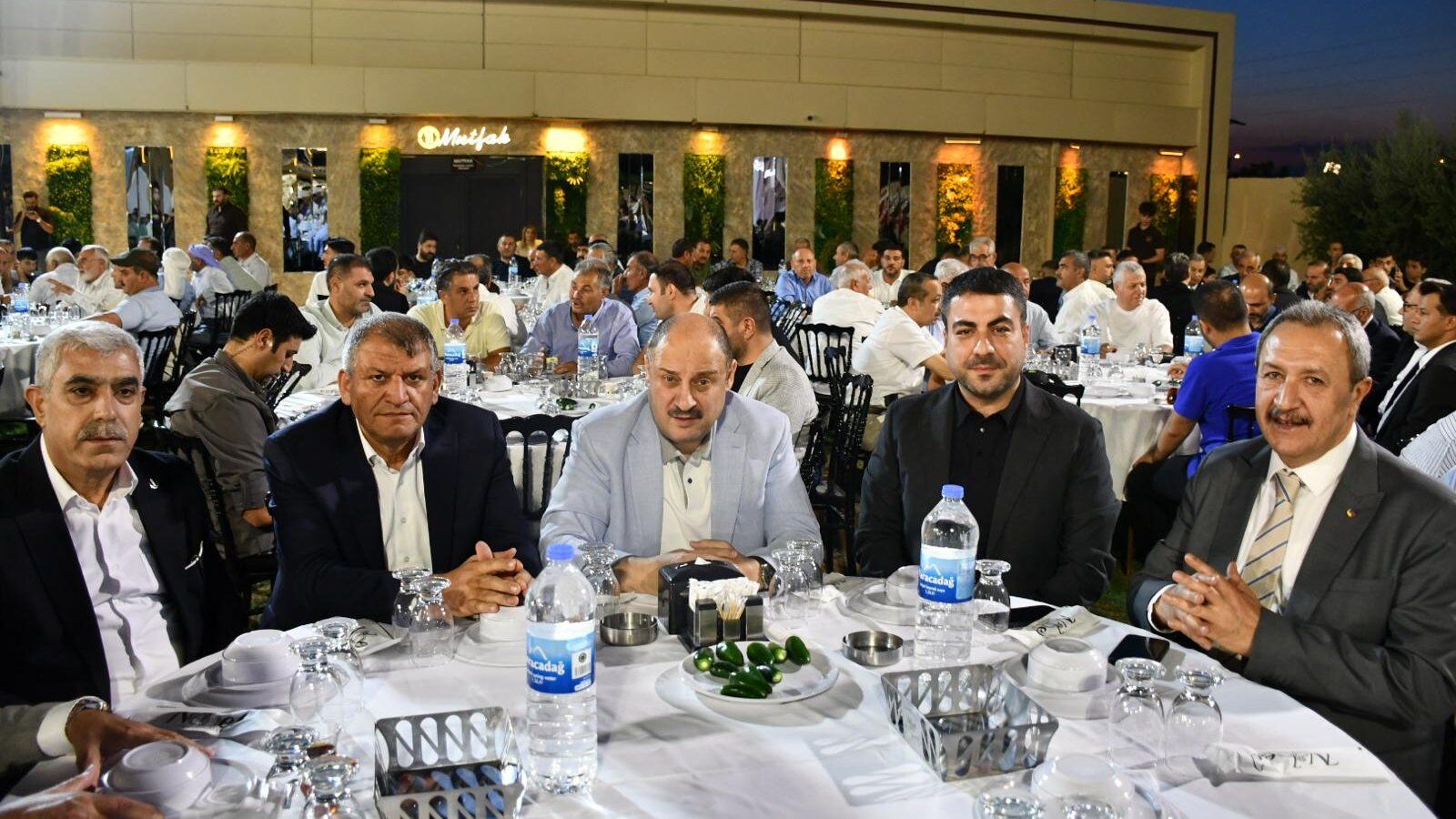 Türkiye Milletvekilleri Birliği Genel Başkanı AK Parti eski Milletvekili Ramazan Başak’ın kardeşi İsmail Başak ile Beyzanur Karaca hayatlarını birleştirdi.-1