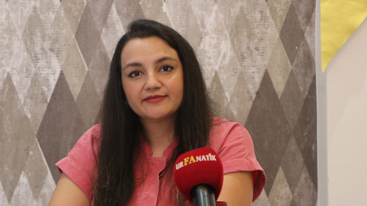 Psikolog Helin Sayar-1