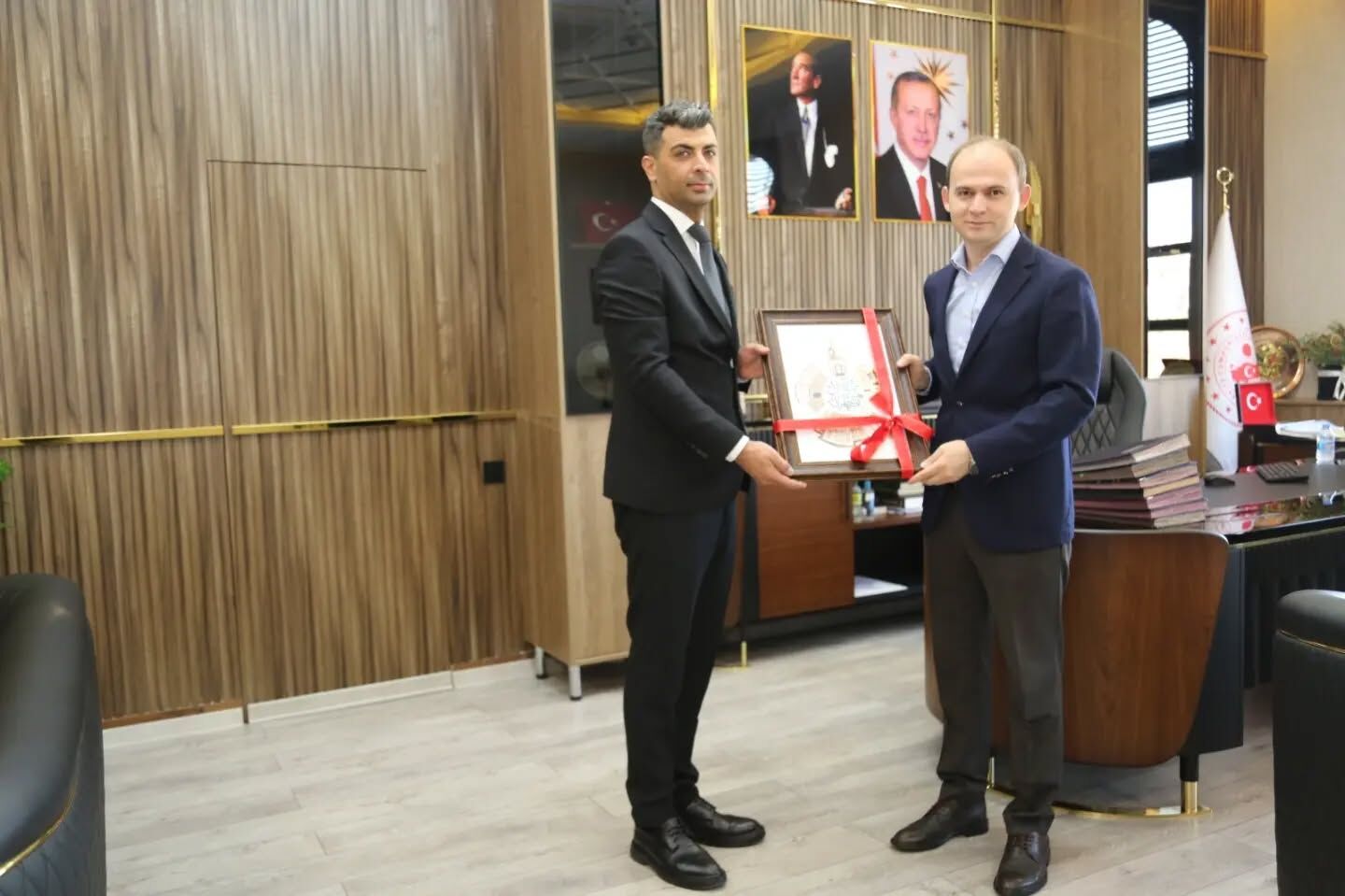 Siverek Kaymakamlığı’nda Görev Yapan Polis Memuru Ahmet Genç Muğla’ya Atandı (2)