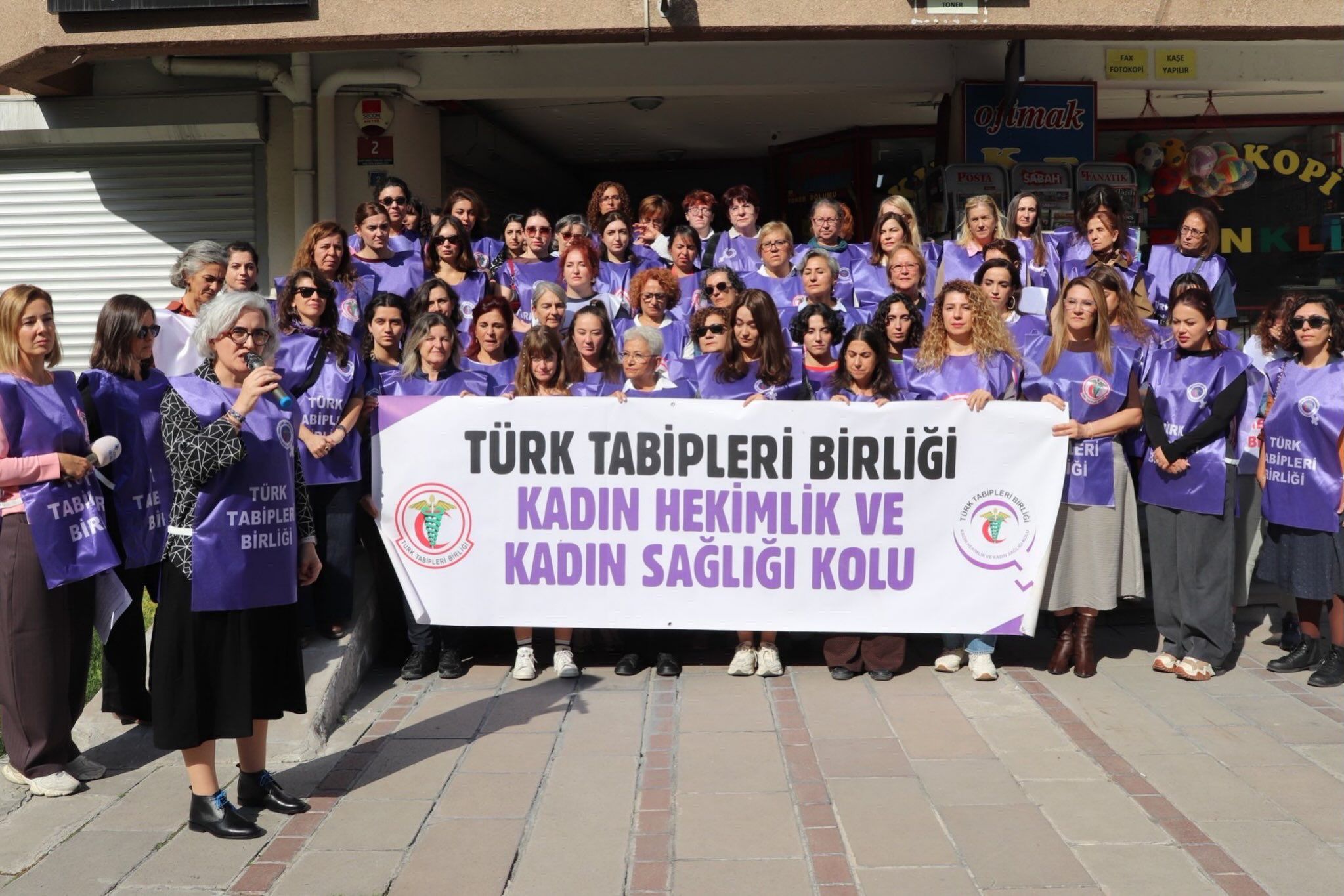 Şanlıurfa’dan kadın hekimler Ankara’daki toplantıya katıldı